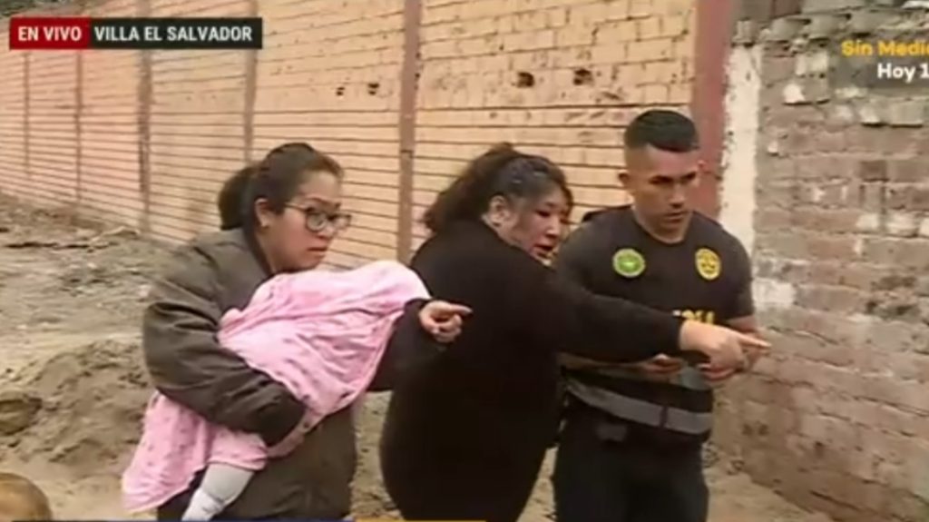 VES: Hombre es asesinado a machetazos tras fiesta | VIDEO