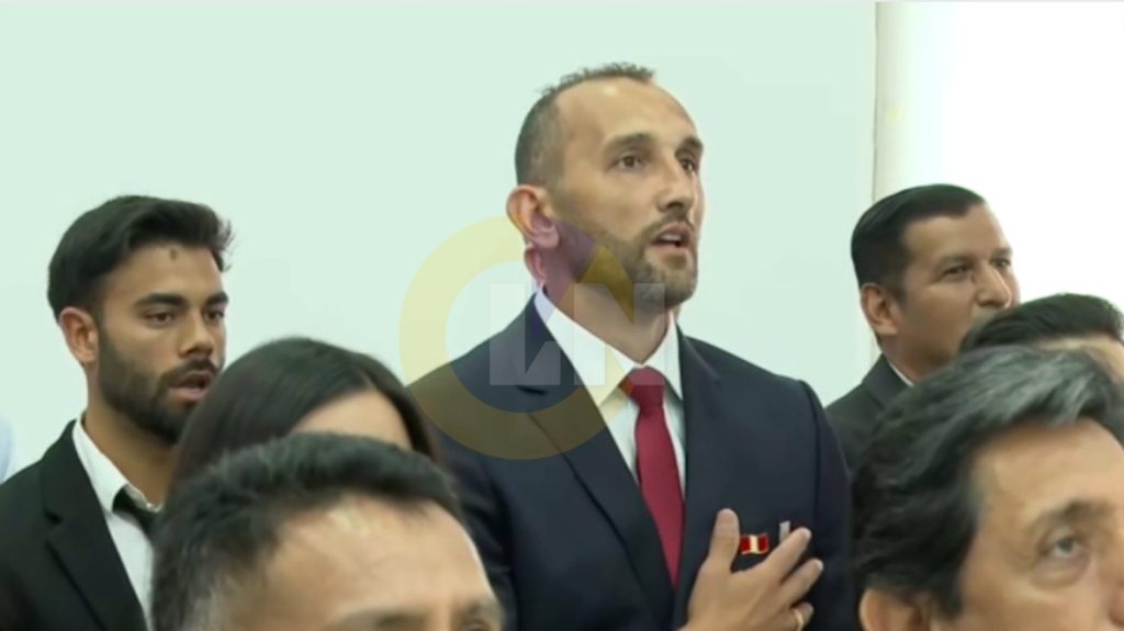 Así cantó Hernán Barcos el Himno Nacional del Perú | VIDEO