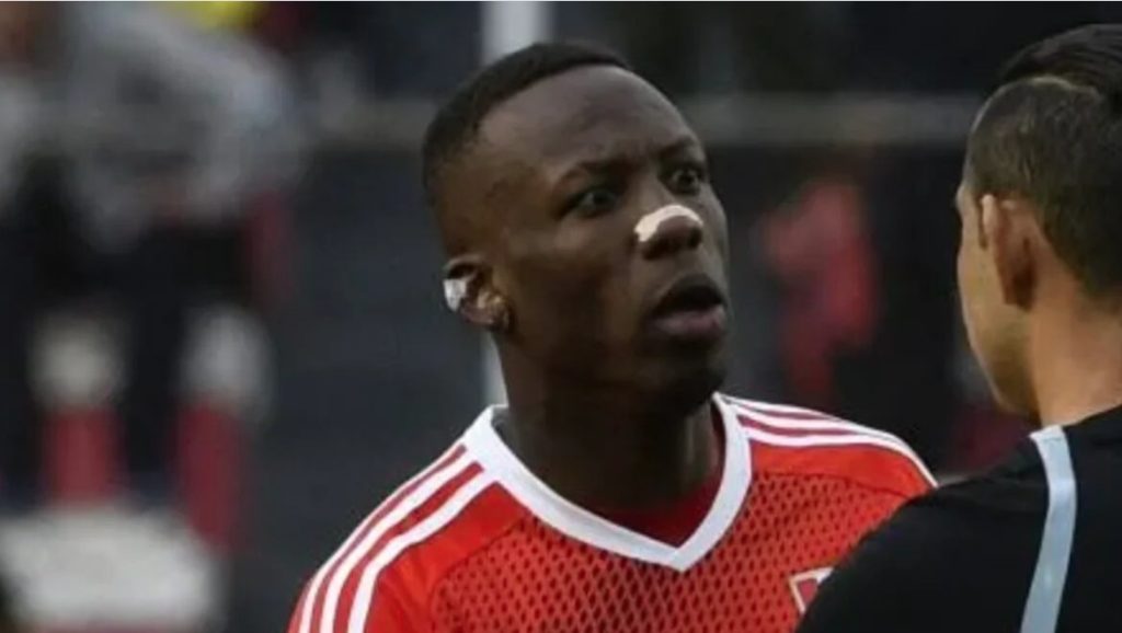 Luis Advíncula habló por primera vez sobre la amarilla que recibió ante Bolivia