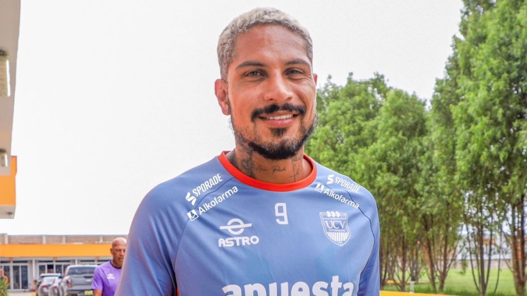 ¿Cuánto cuesta la camiseta de Paolo Guerrero en la UCV?