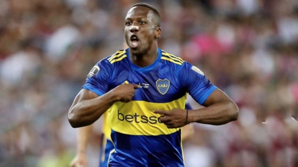 Advíncula no es convocado por Boca Juniors para debut de Copa Sudamericana: cuál es el motivo