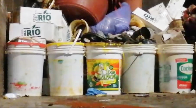Mezclaban condimentos con ladrillo molido “para que pese más” y los vendían en mercados
