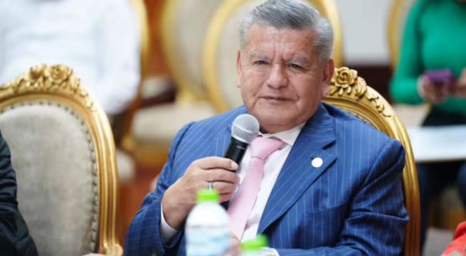 César Acuña pide licencia de 40 días porque necesita descansar