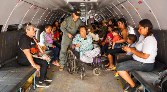 Ministro de Defensa coordina acciones en Ucayali ante la emergencia y vuelos humanitarios