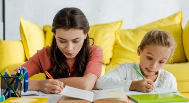 Por esta razón sacas la lengua cuando escribes, según la psicología