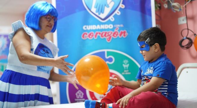 Médicos y enfermeras del INCOR se disfrazan para llevar alegría a niños con cardiopatías