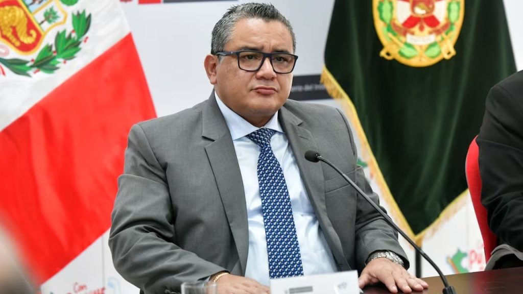 Juan José Santiváñez: PJ rechaza pedido fiscal de impedimento de salida del país