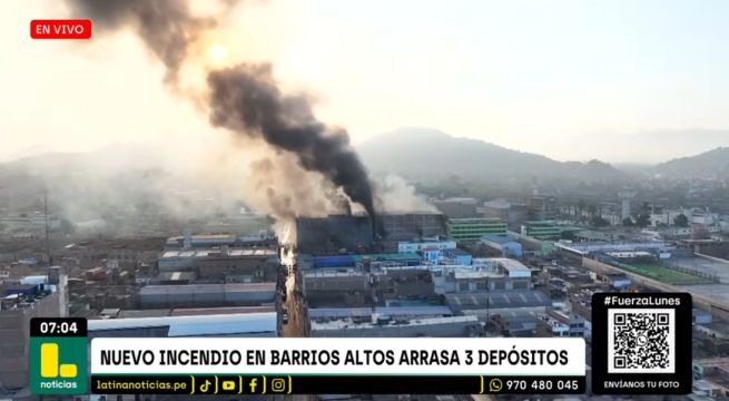 Nuevo incendio en Barrios Altos: Bomberos piden ayuda y alertan sobre derrumbe de edificio [VIDEO]