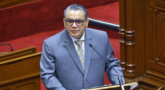 Dictan impedimento de salida del país por 18 meses contra Juan José Santiváñez