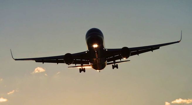 ¿Cuál es el asiento más seguro en un avión en caso de accidentes?