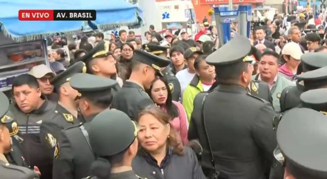 Parada Militar 2025: público indignado por restricciones y decomiso de sillas en la Av. Brasil