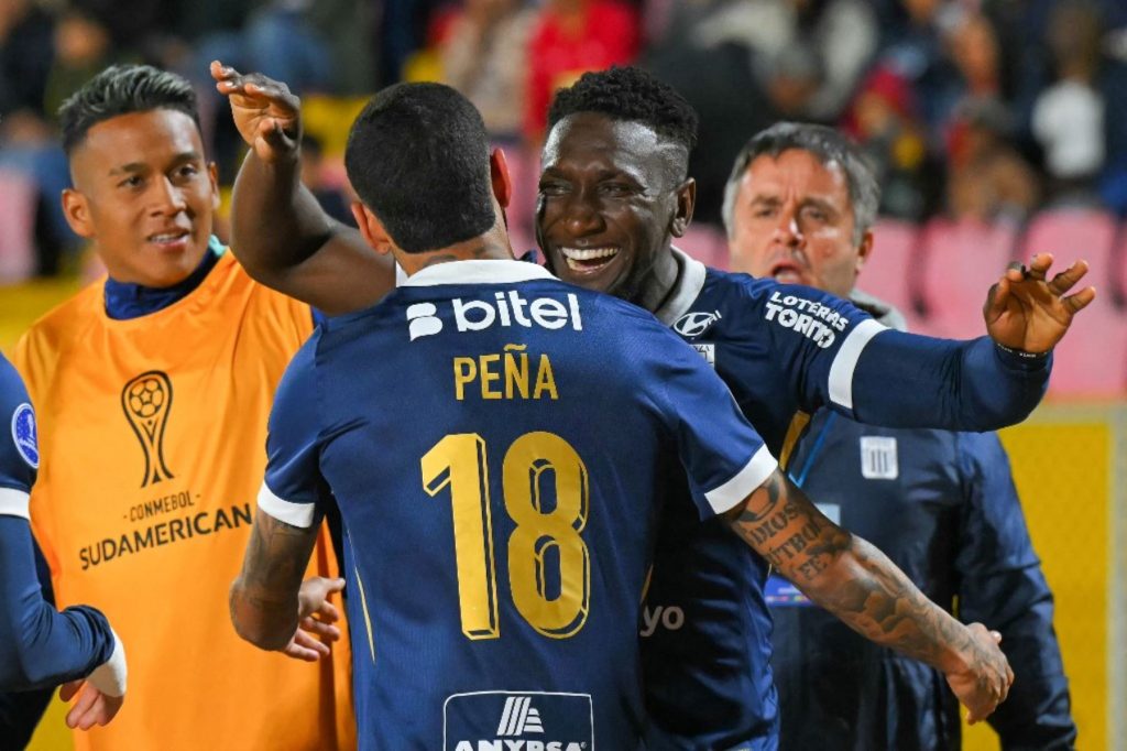 Alianza Lima venció a la U. Católica y clasificó a cuartos de final de la Copa Sudamericana