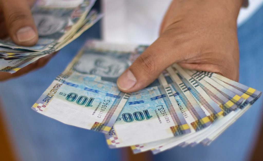 ¿Cuánto se puede ganar invirtiendo solo S/100 soles en factoring?