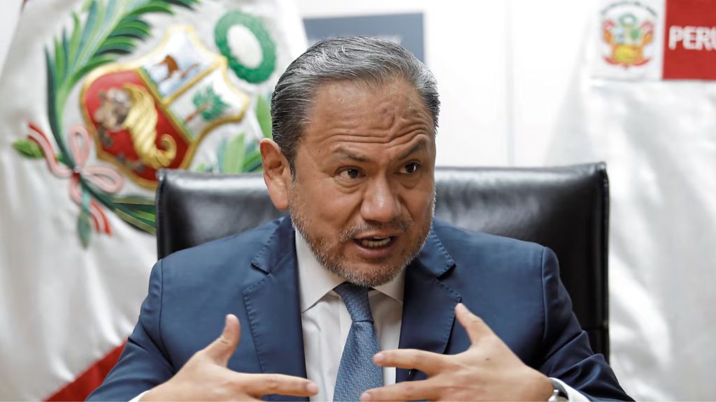 Mariano González, precandidato a la presidencia, desconfía del sistema electoral en el Perú