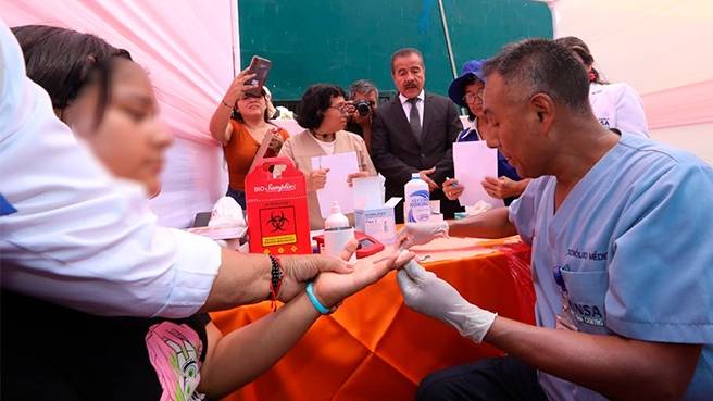 Más de 400 niñas, niños y adolescentes son beneficiados con campaña integral de salud