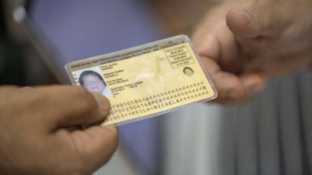 ¿DNI amarillo vigente es válido? Reniec se pronuncia ante inicio de clases 2026