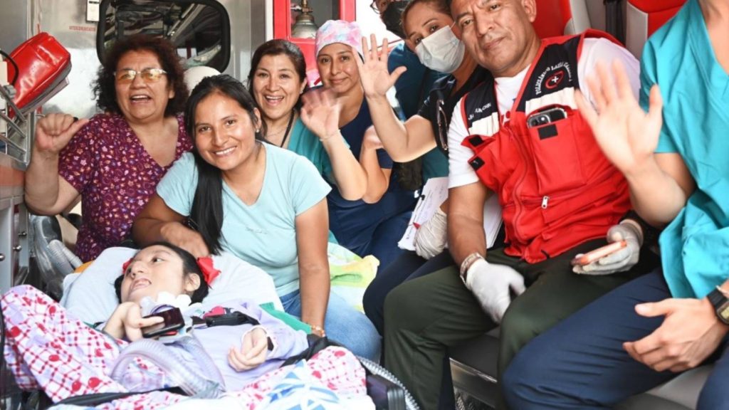 Joven recibió alta médica tras vivir 19 años en la UCI del INSN Breña