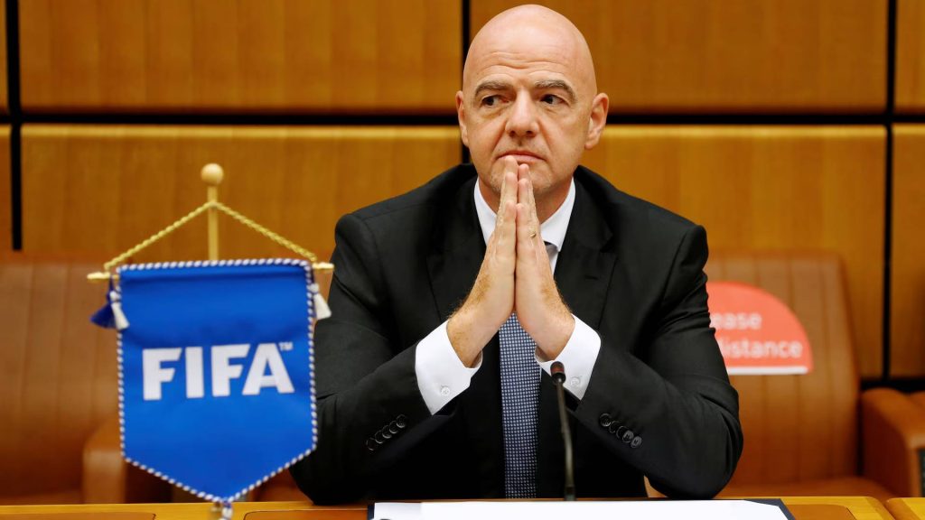 Guerra por el Mundial: Los planes privatizadores de la FIFA al descubierto y la feroz respuesta de UEFA