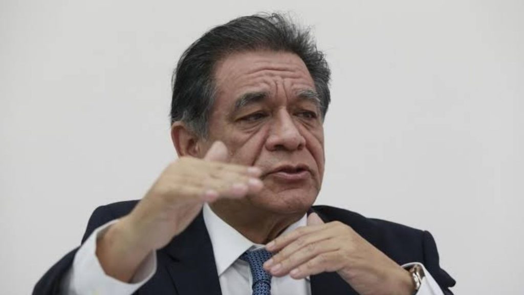 Minedu prepara directiva que permitiría expulsar a escolares en casos graves de violencia