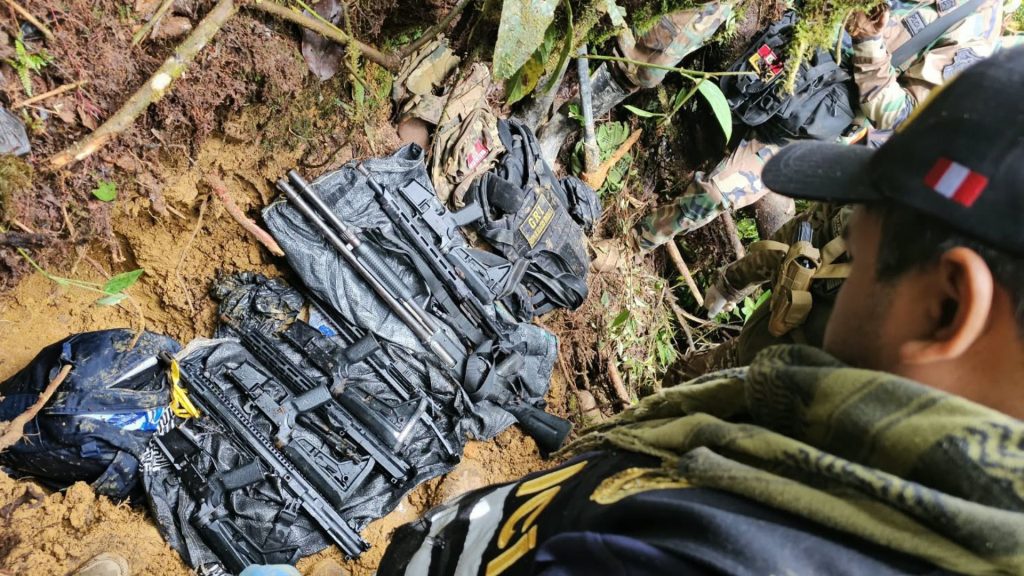 PNP incauta arsenal de guerra a presunta organización criminal vinculada a la minería ilegal en Amazonas